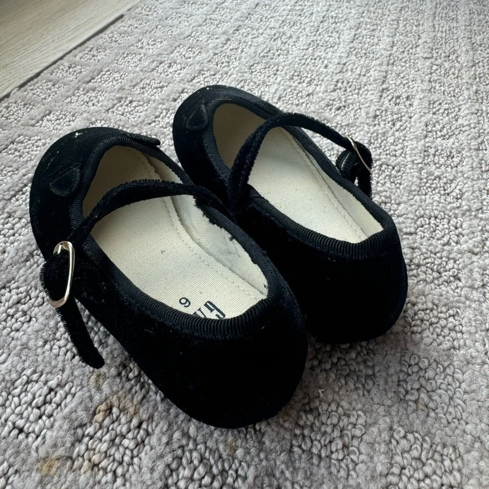 Gap black cat toddler shoes size 6